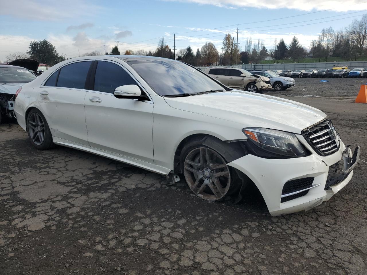 Mercedes-Benz S-Class 550 Image 4