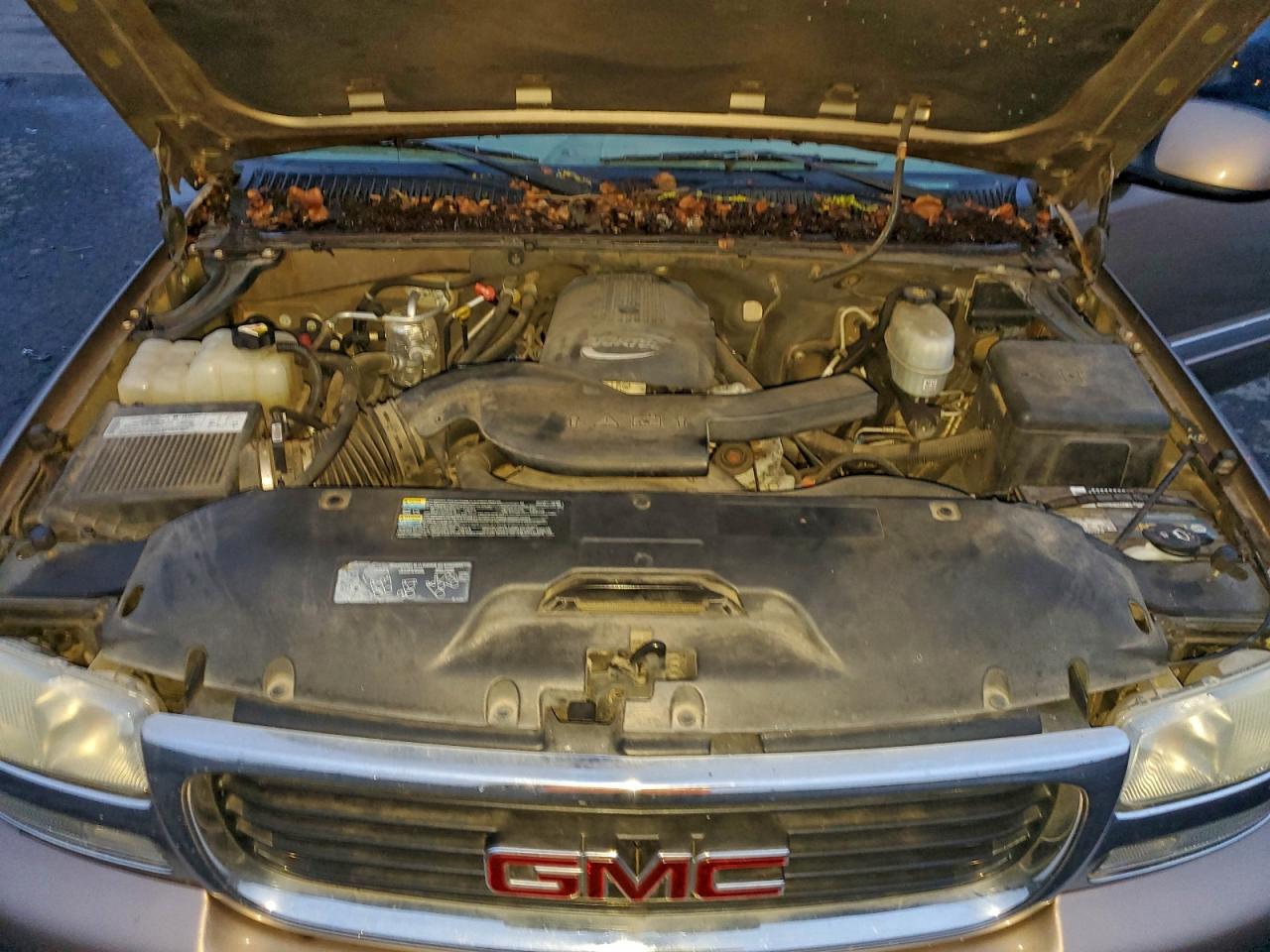 GMC Yukon Image 6