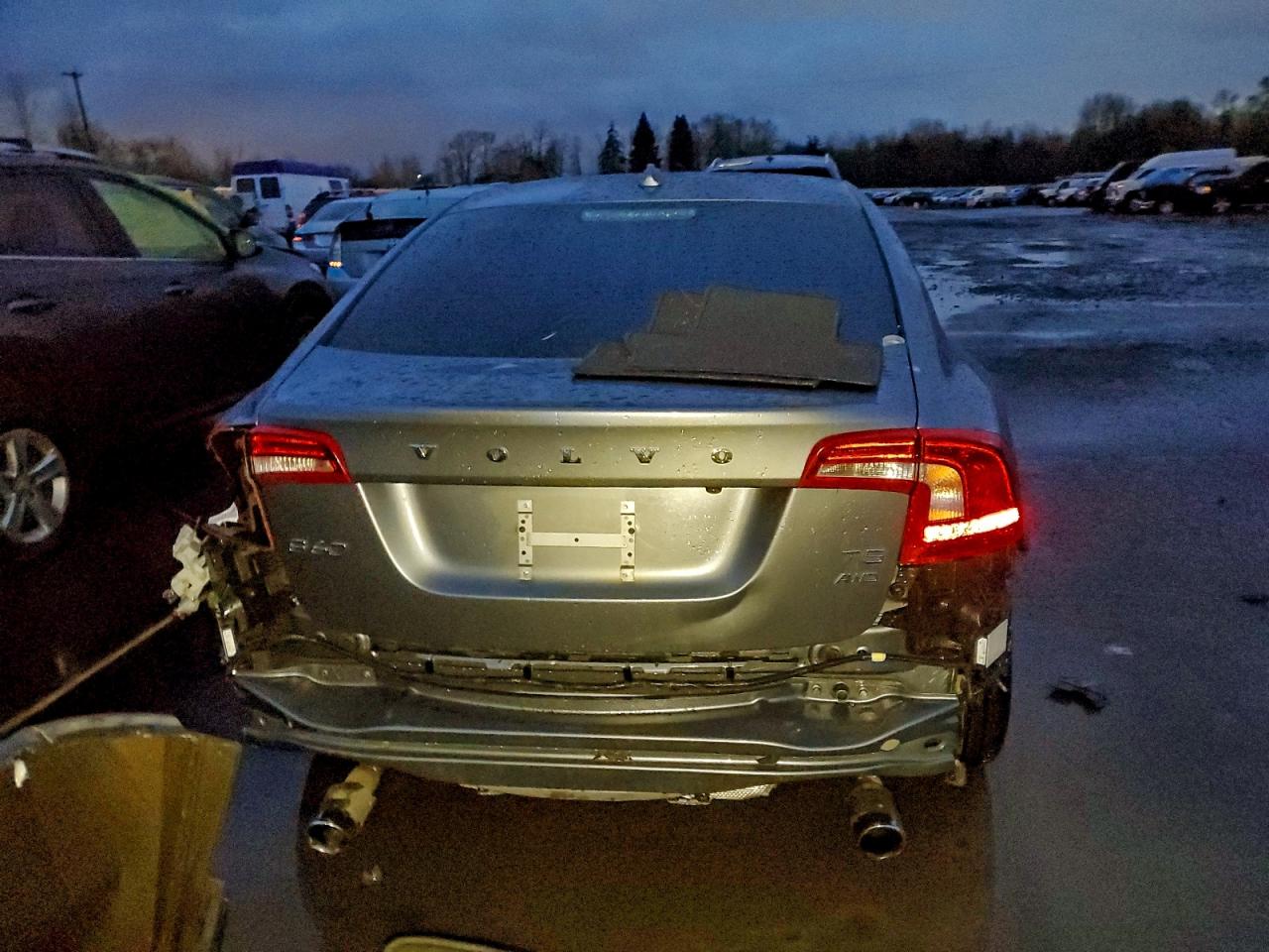 Volvo S60 Dynamic Image 13