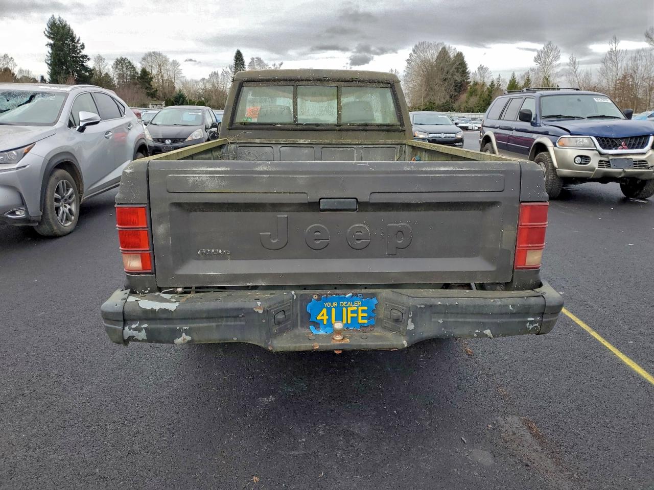 Jeep Comanche Image 4