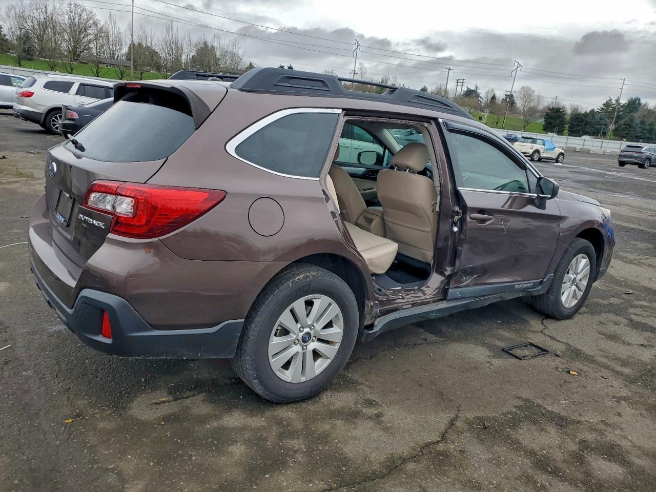 Subaru Outback 2.5i Image 7
