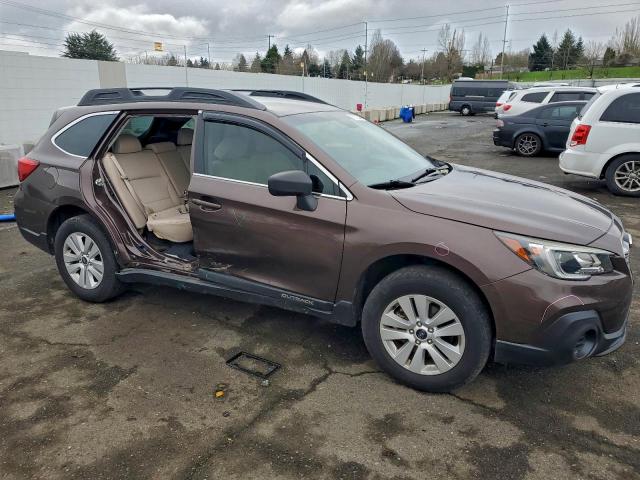 Subaru Outback 2.5i Image 5