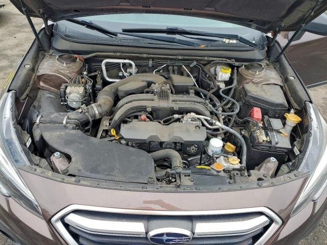 Subaru Outback 2.5i Image 10