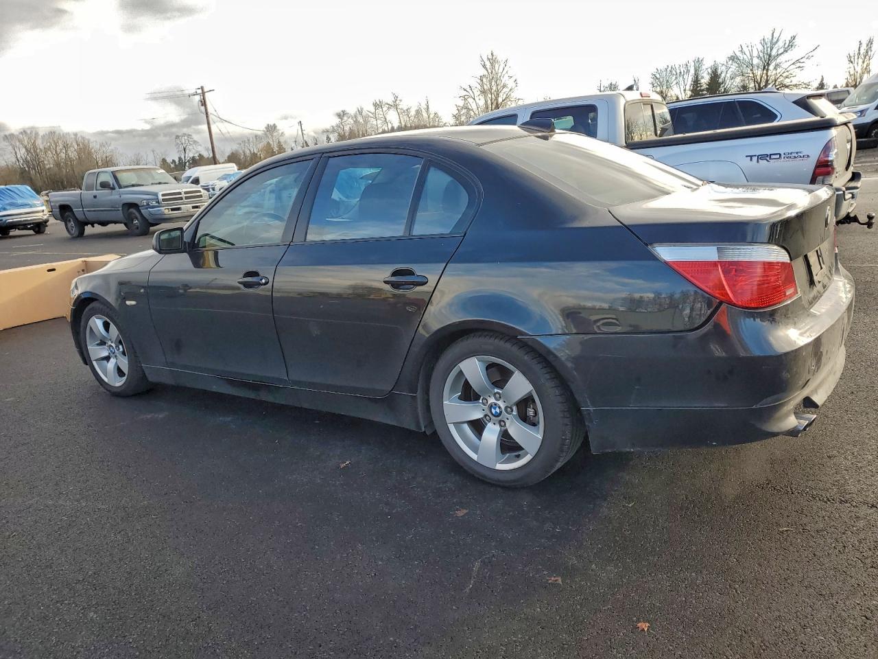 BMW 5 Series I Image 6