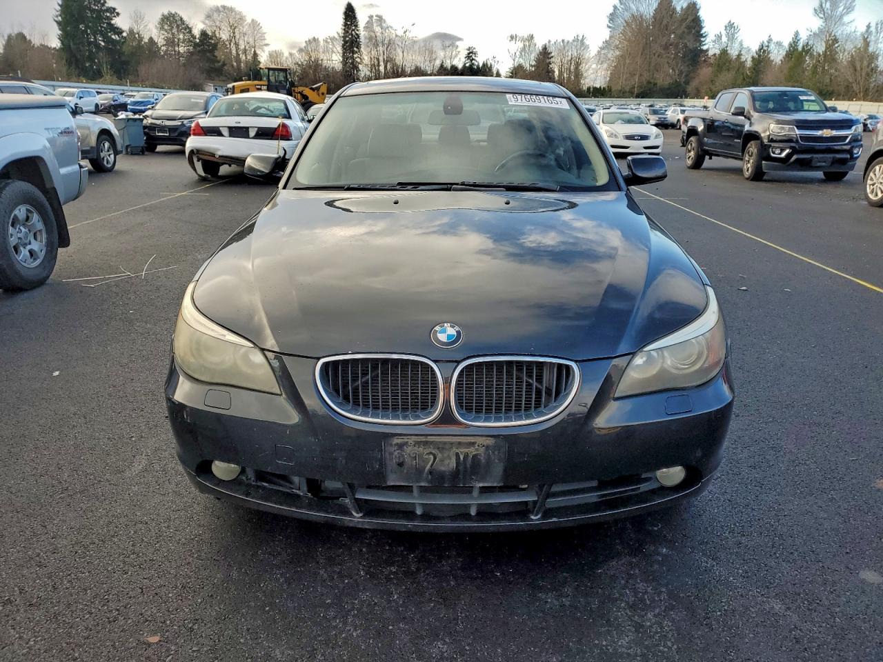 BMW 5 Series I Image 12