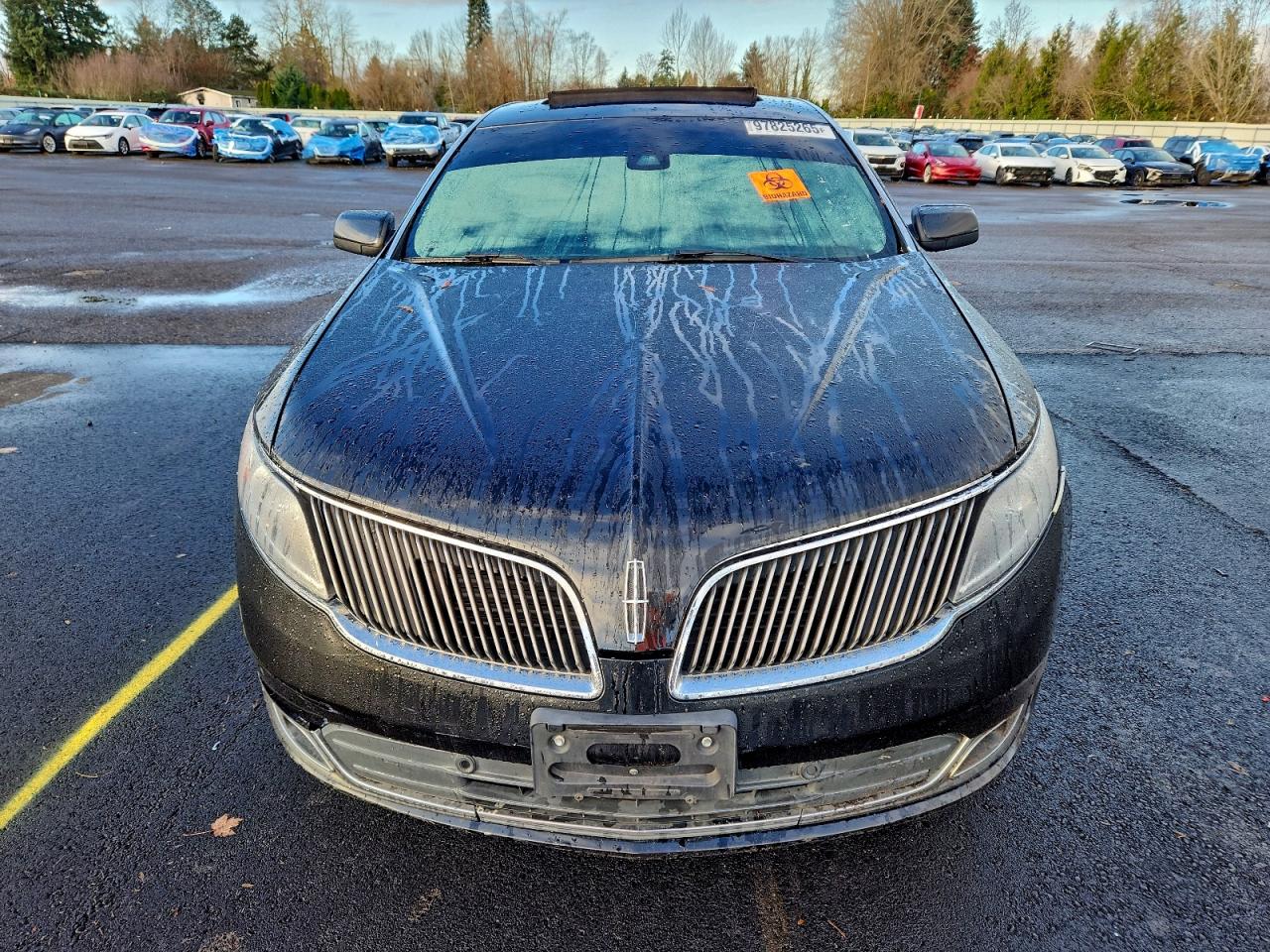 Lincoln MKS Image 10