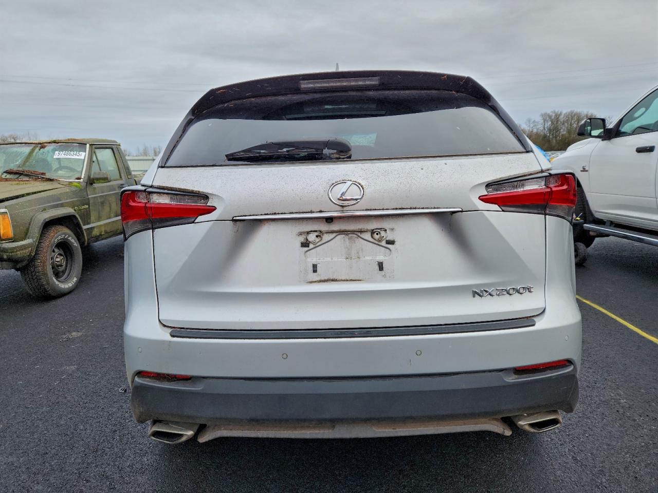 Lexus NX 200t Base Image 11