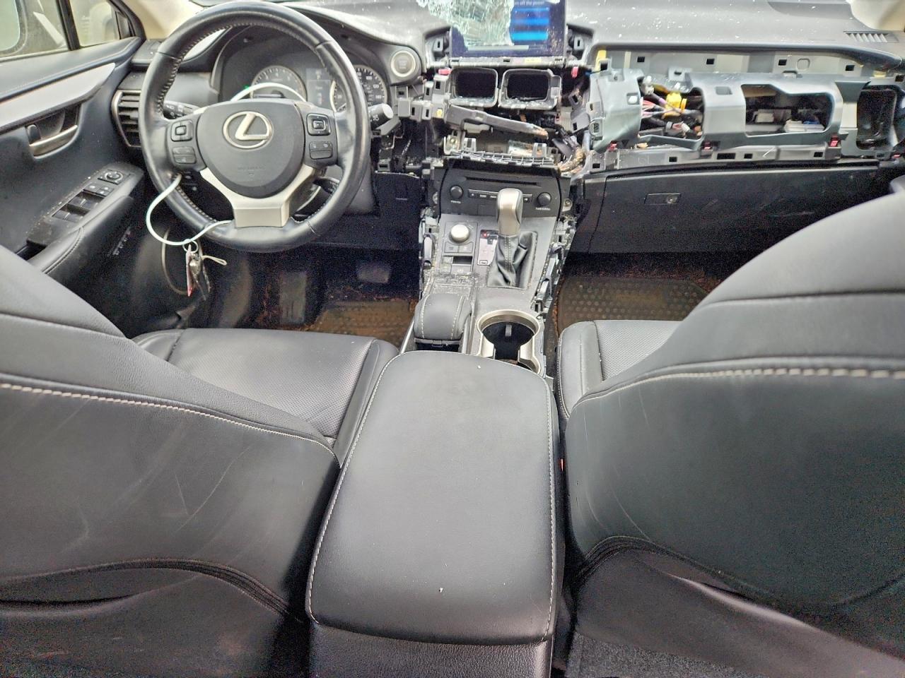 Lexus NX 200t Base Image 12