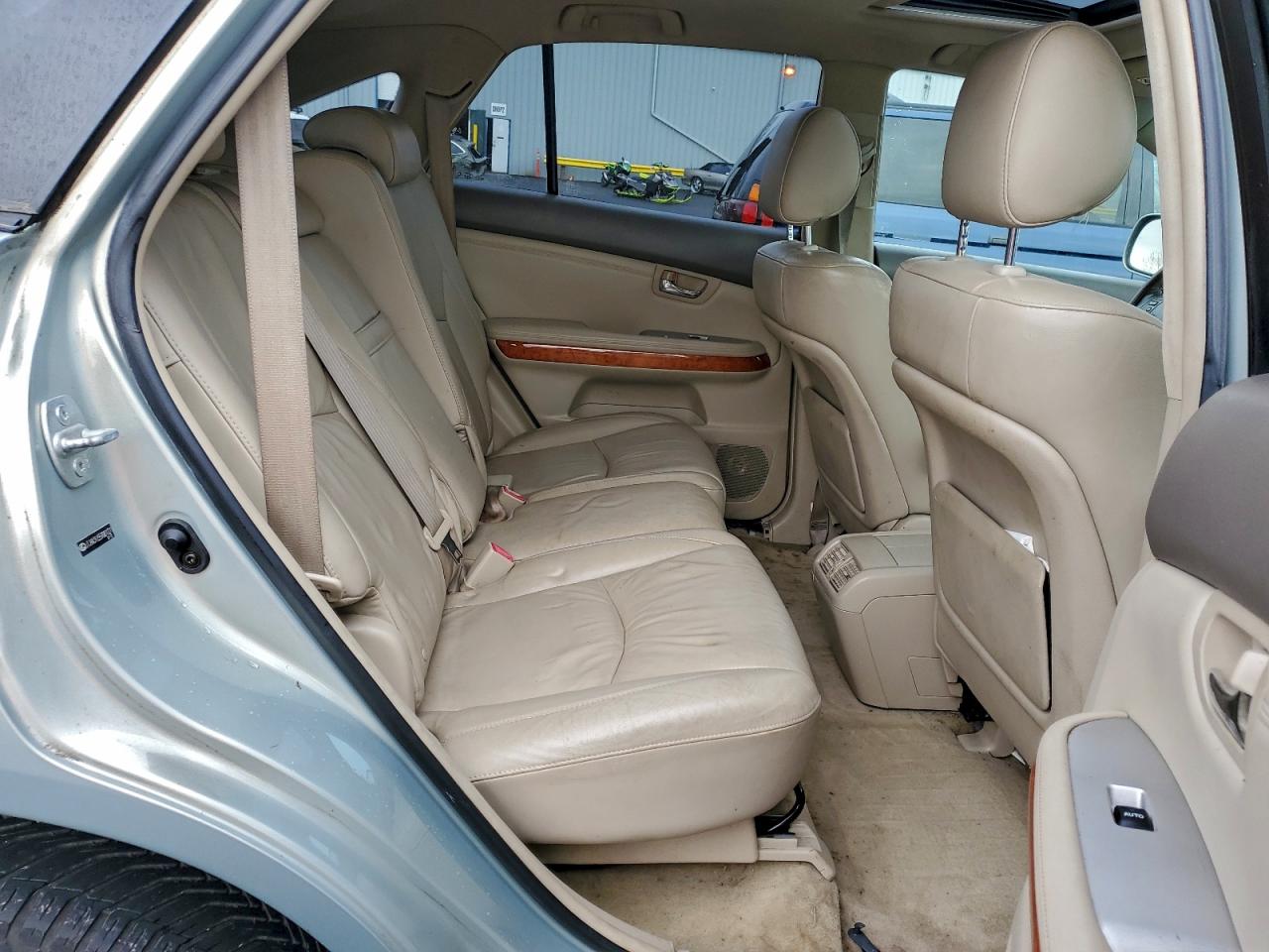 Lexus RX 330 Image 10