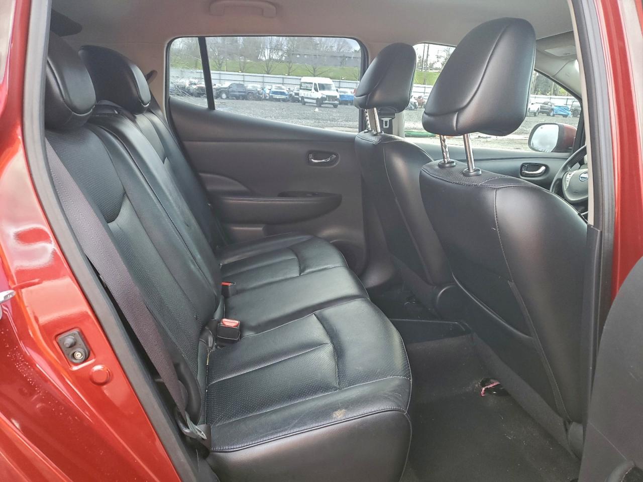 Nissan LEAF S Image 11