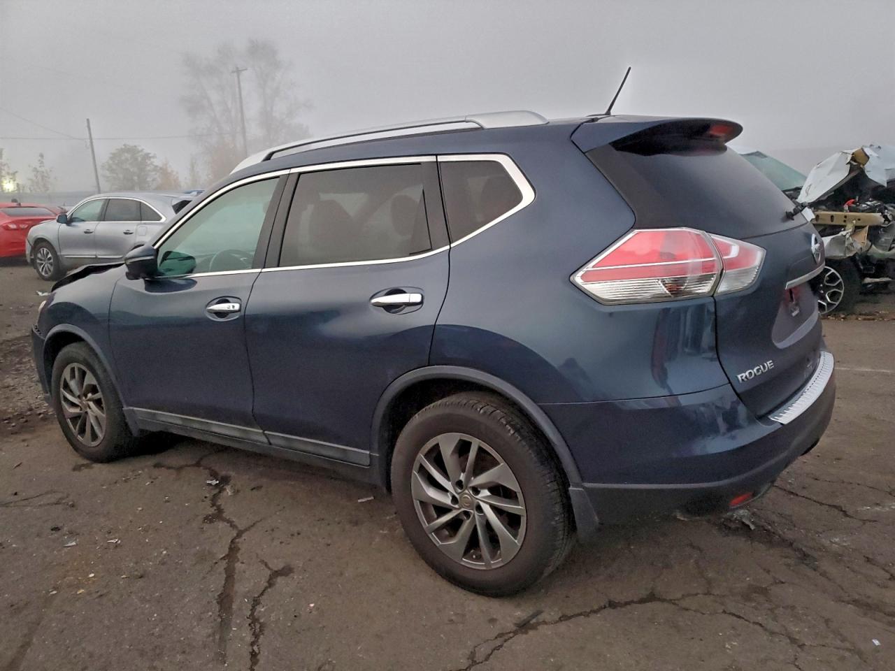 Nissan Rogue S Image 5