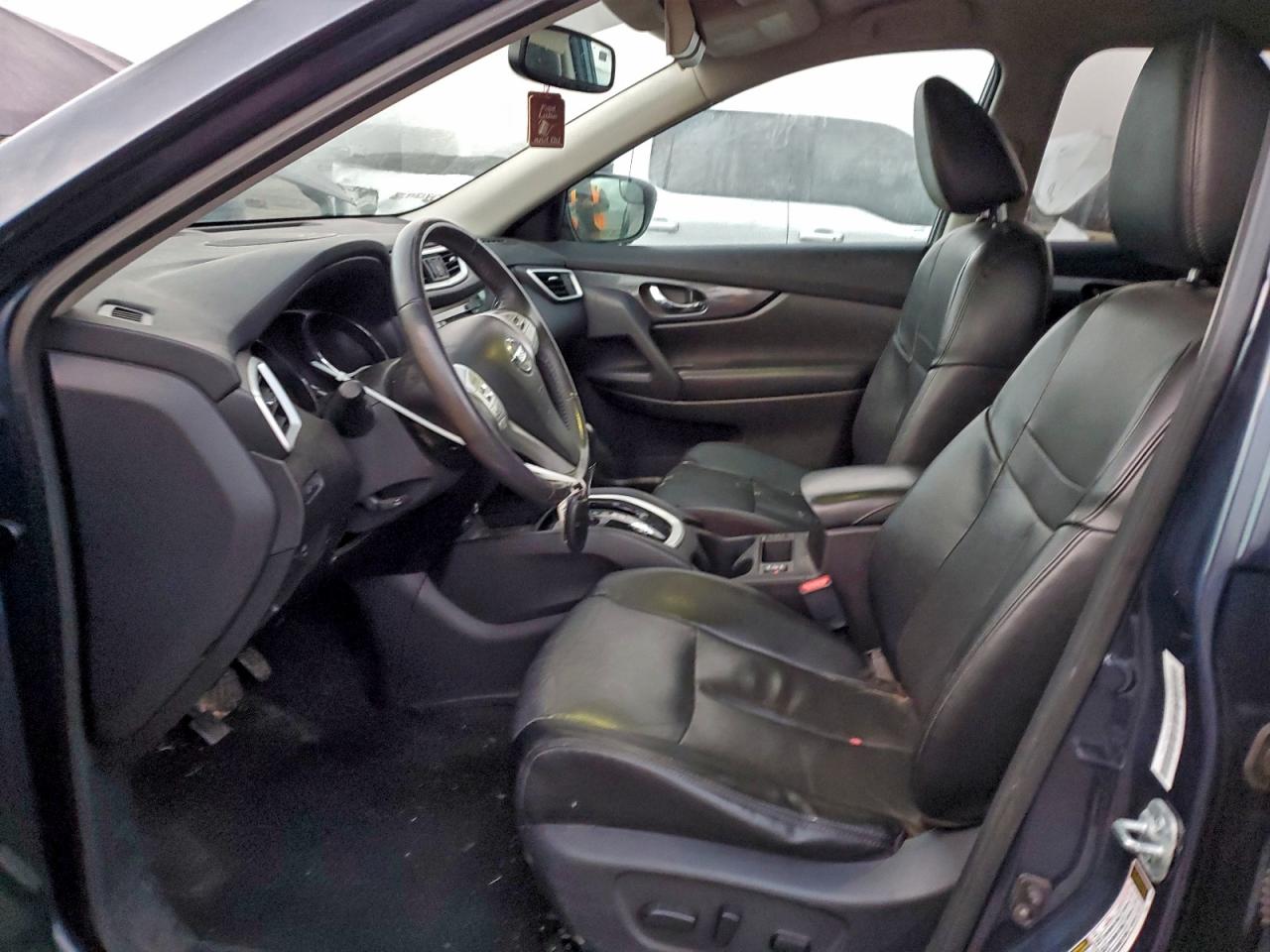 Nissan Rogue S Image 8