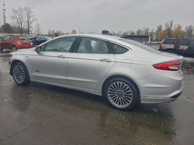 Ford Fusion Se Phev Image 2
