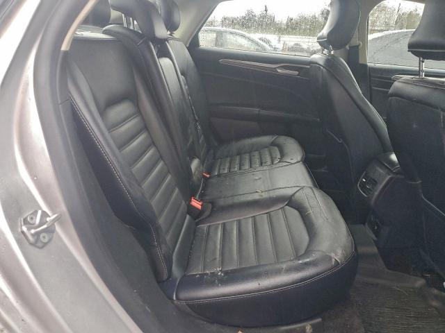 Ford Fusion Se Phev Image 12