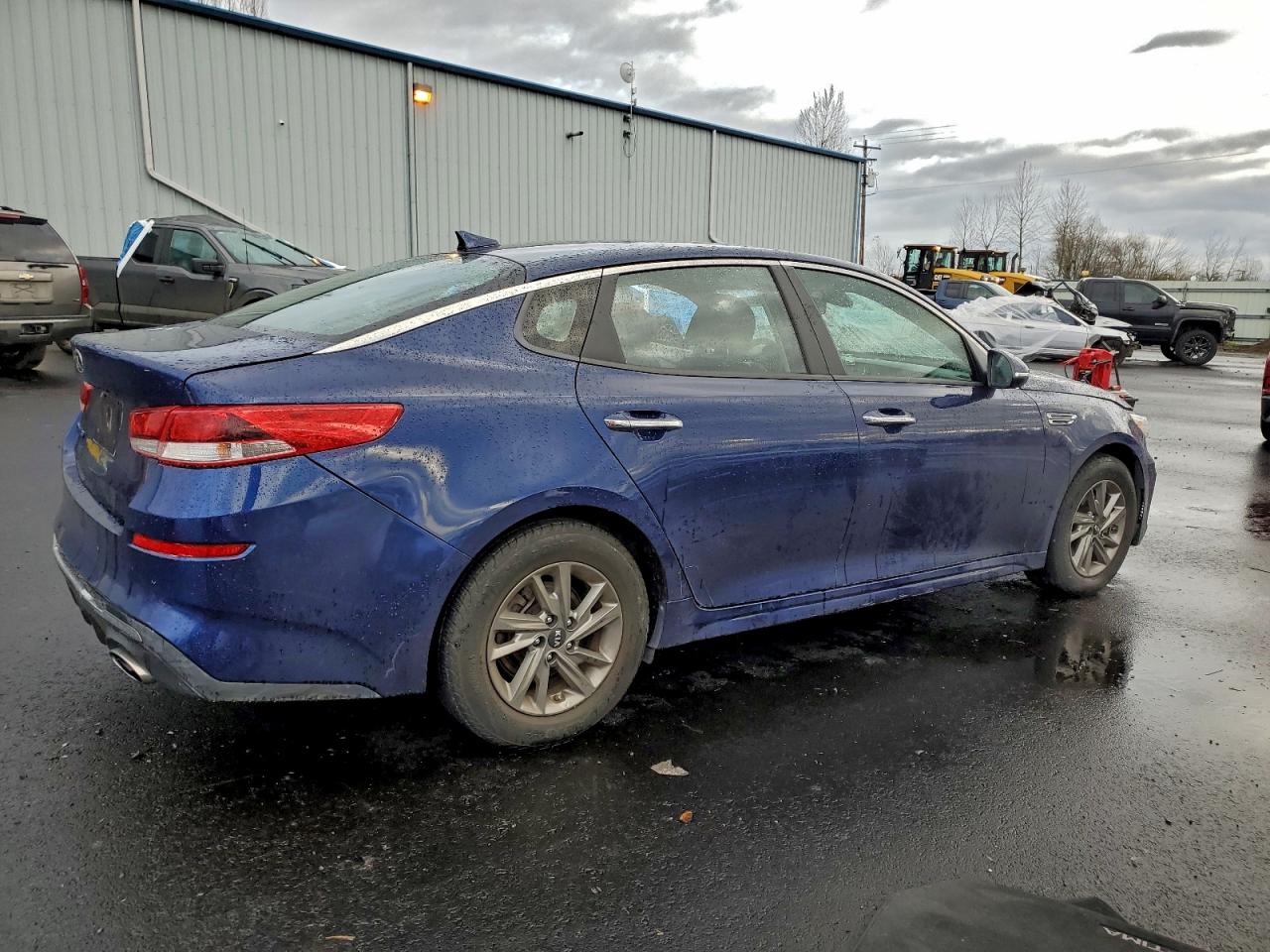 Kia Optima Lx Image 2