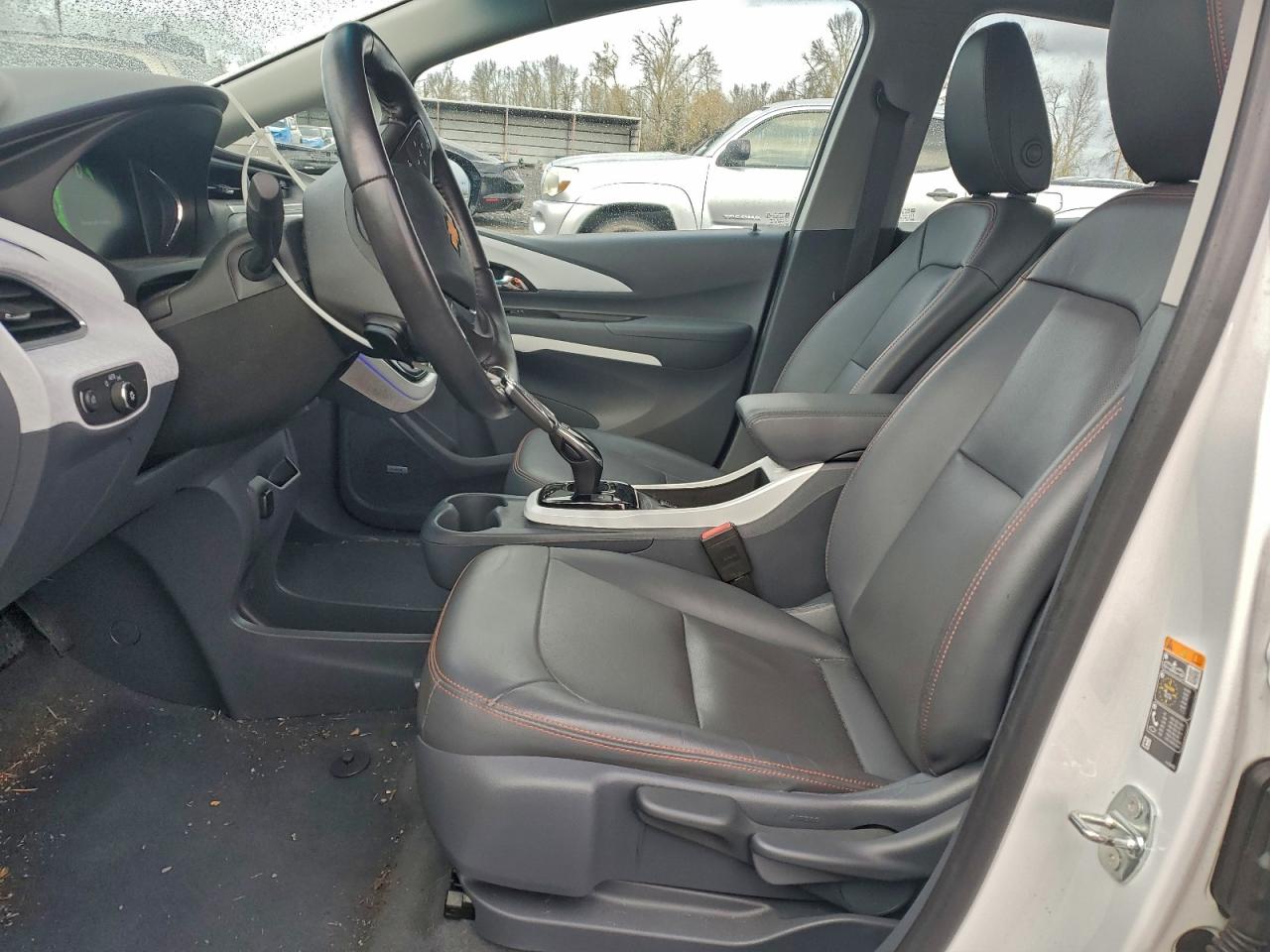 Chevrolet Bolt Premier Image 4