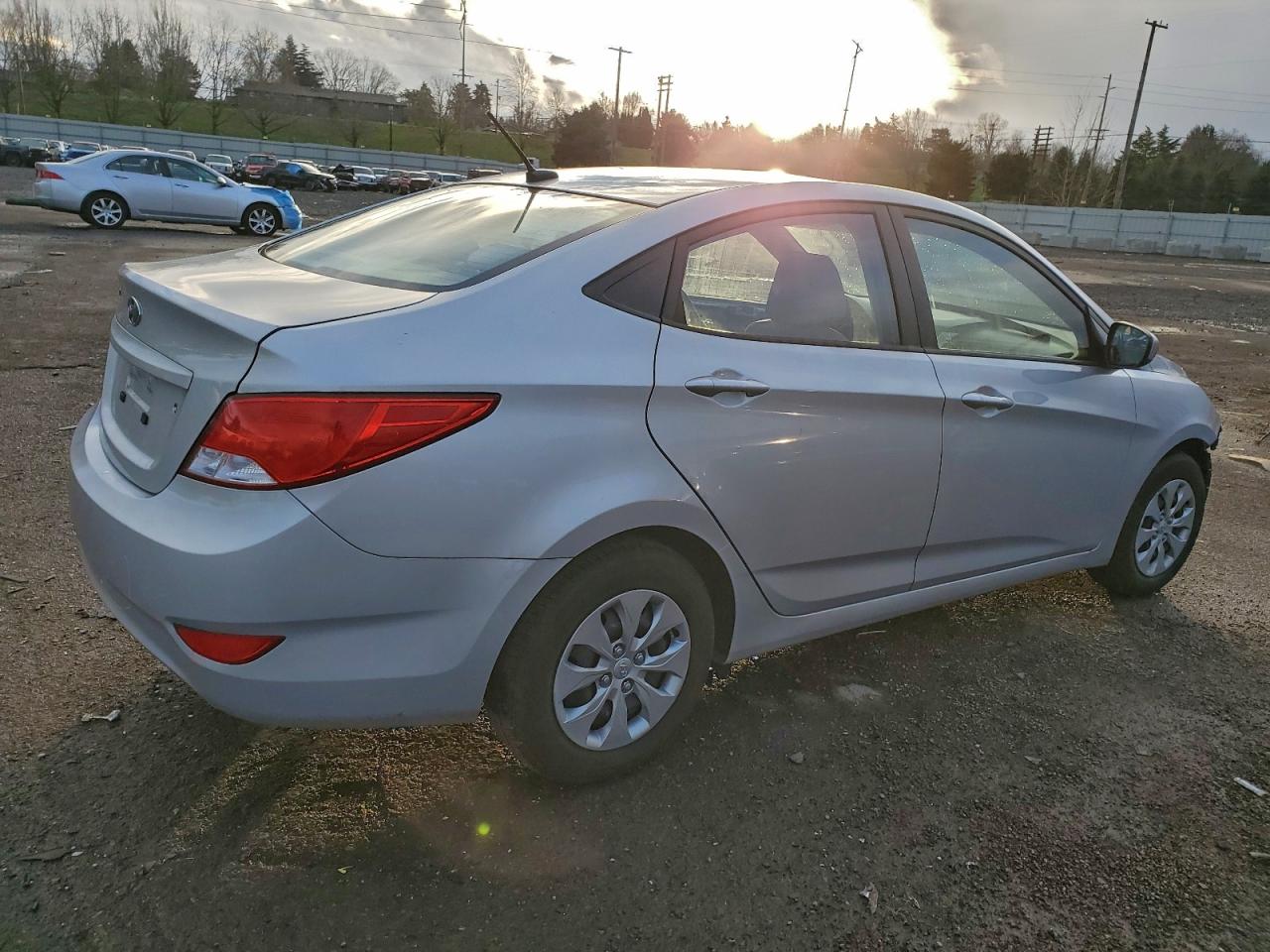 Hyundai ACCENT Se Image 9