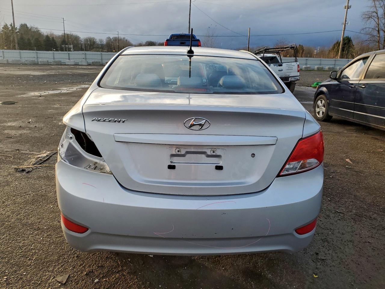 Hyundai ACCENT Se Image 3