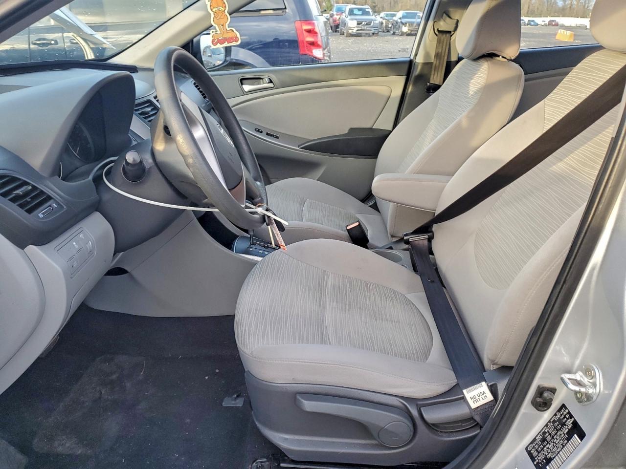 Hyundai ACCENT Se Image 5