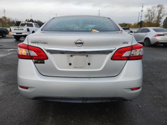 Nissan Sentra S Image 8