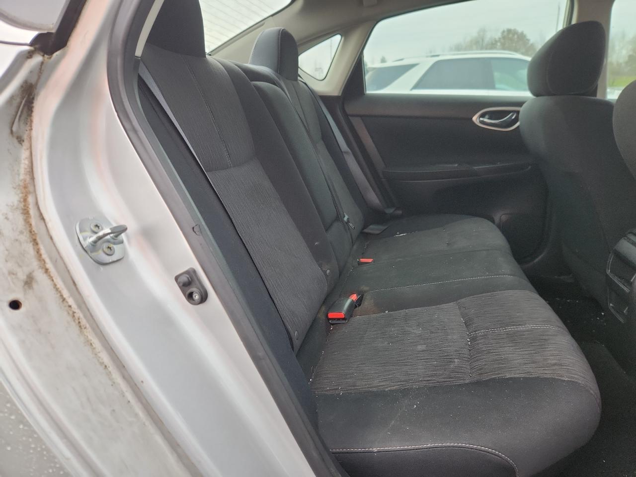 Nissan Sentra S Image 11