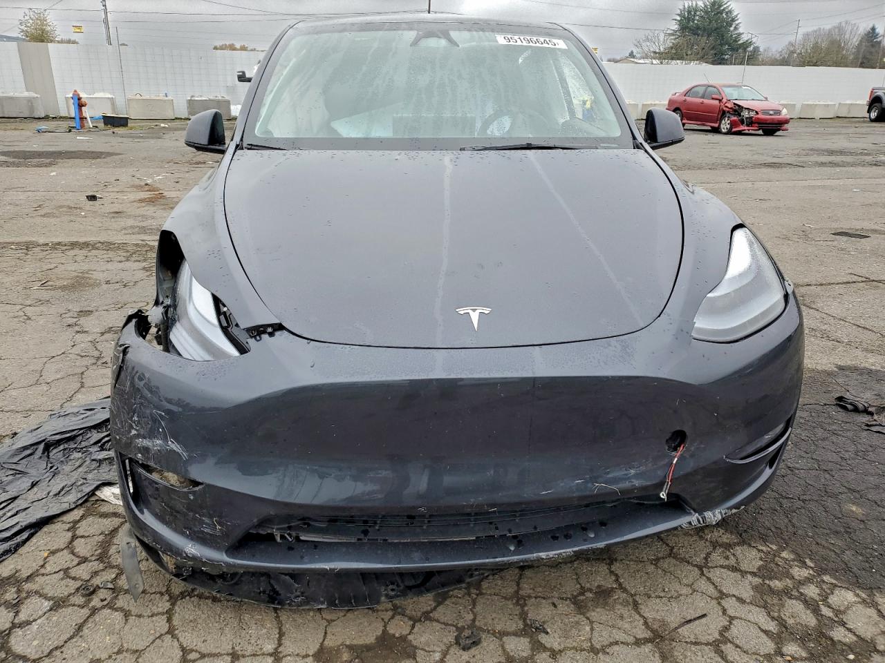 Tesla Model Y Image 9