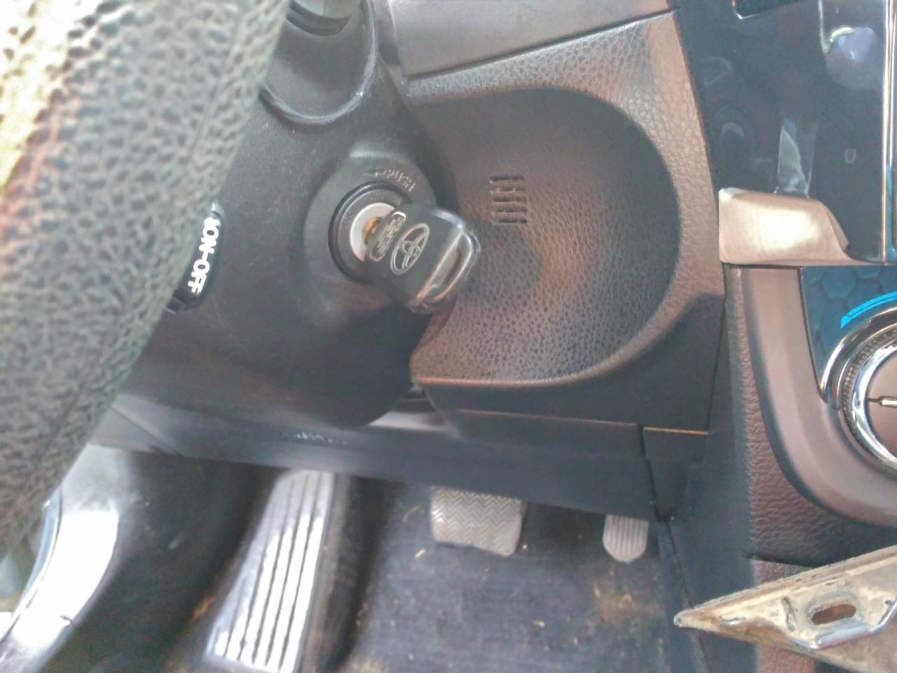 Toyota Corolla L Image 10