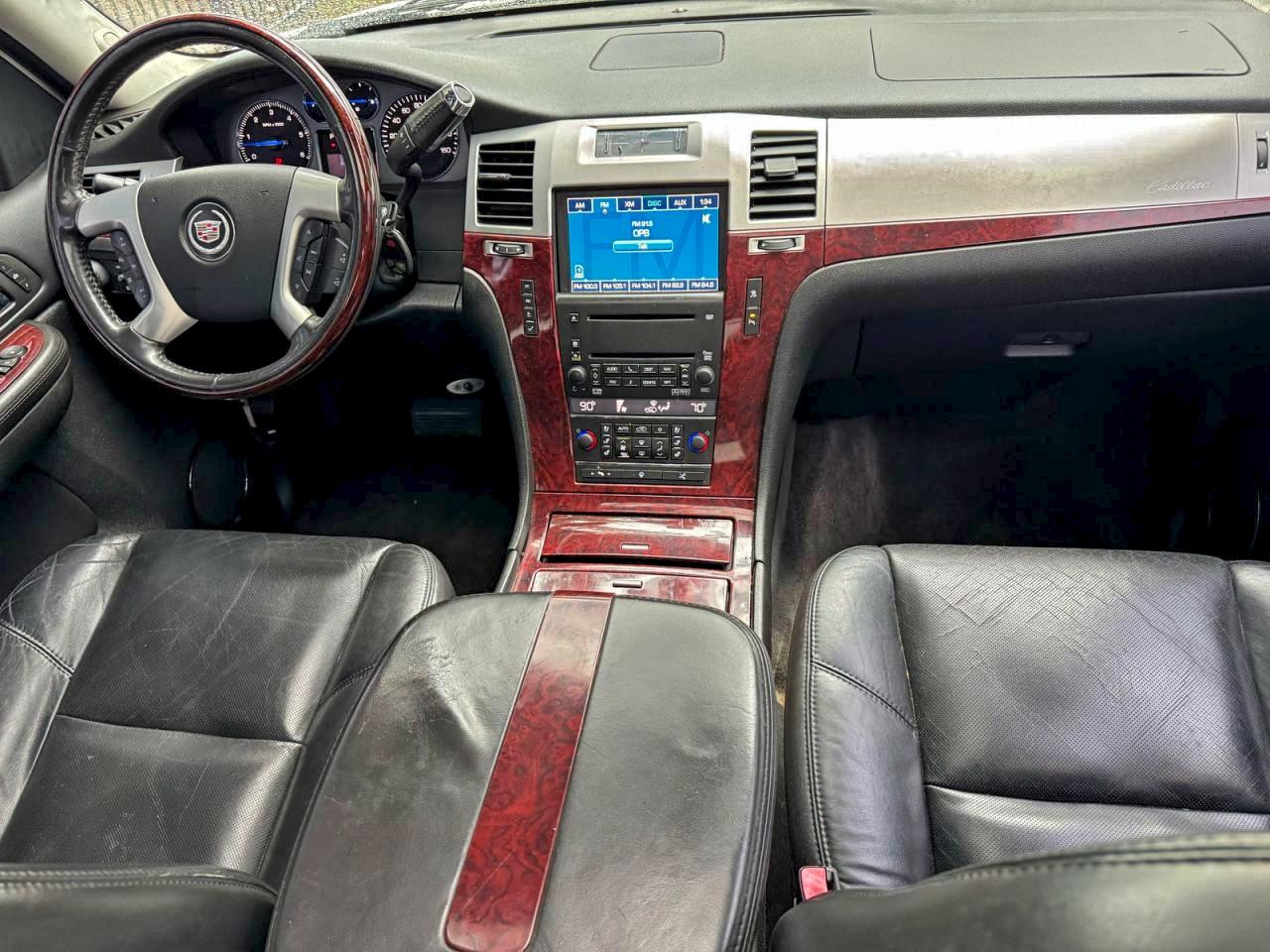 Cadillac Escalade Ext Image 5