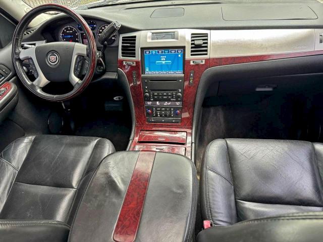 Cadillac Escalade Ext Image 5