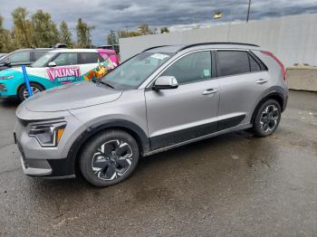  Salvage Kia Niro
