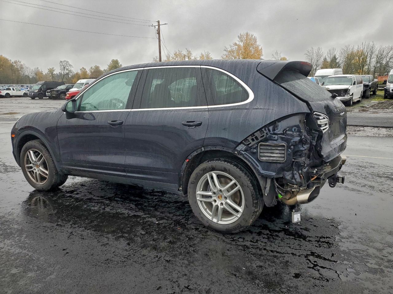 Porsche Cayenne Image 3