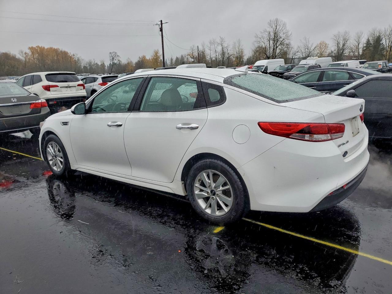 Kia Optima Lx Image 8