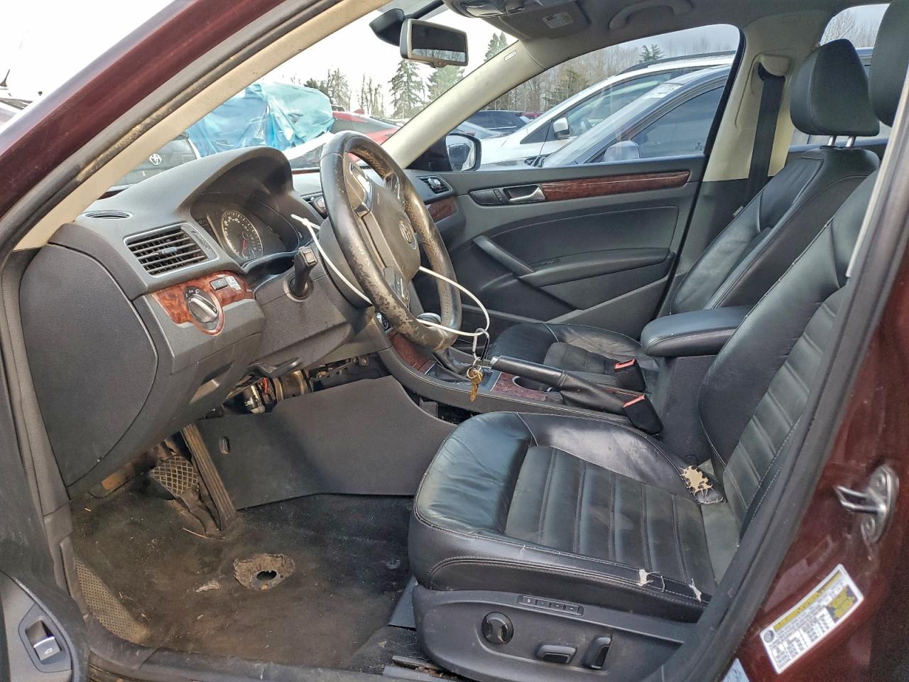 Volkswagen Passat Sel Image 12