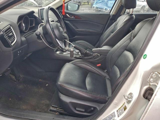 Mazda 3 Grand Touring Image 5