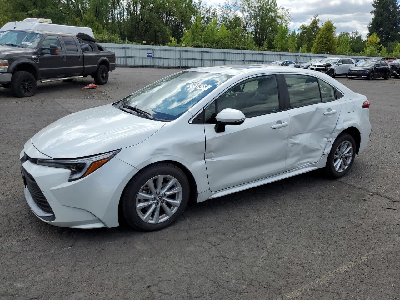 Toyota Corolla Le Image 1