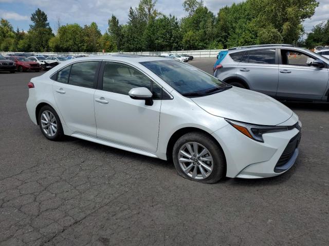 Toyota Corolla Le Image 12