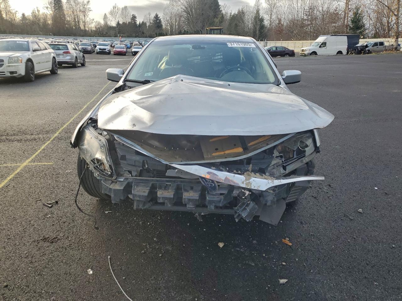 Ford Fusion Hybrid Image 11