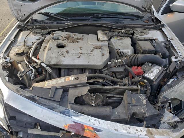 Ford Fusion Hybrid Image 6