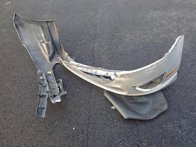 Ford Fusion Hybrid Image 8