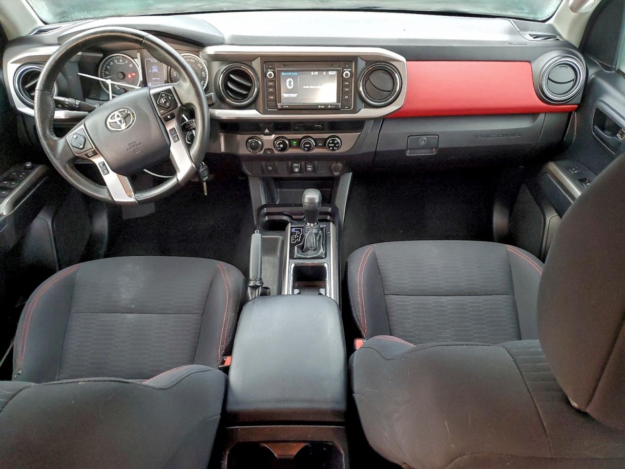 Toyota Tacoma Double Cab Image 11