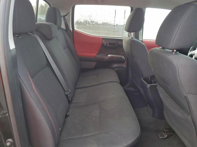 Toyota Tacoma Double Cab Image 2