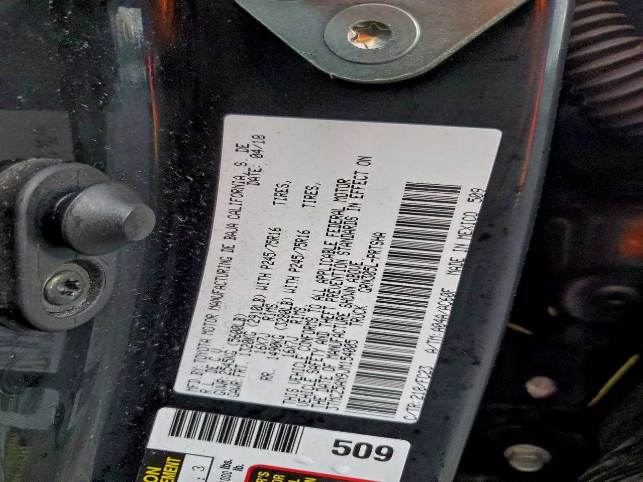 Toyota Tacoma Double Cab Image 3