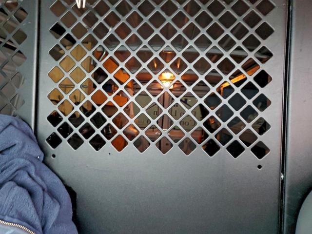 Ford Econoline E250 Van Image 9