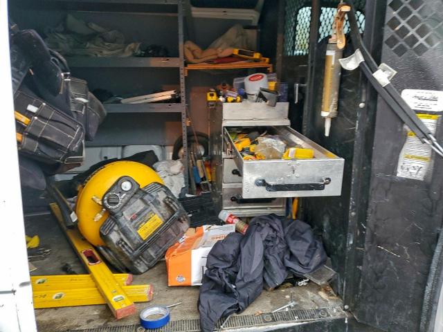 Ford Econoline E250 Van Image 3