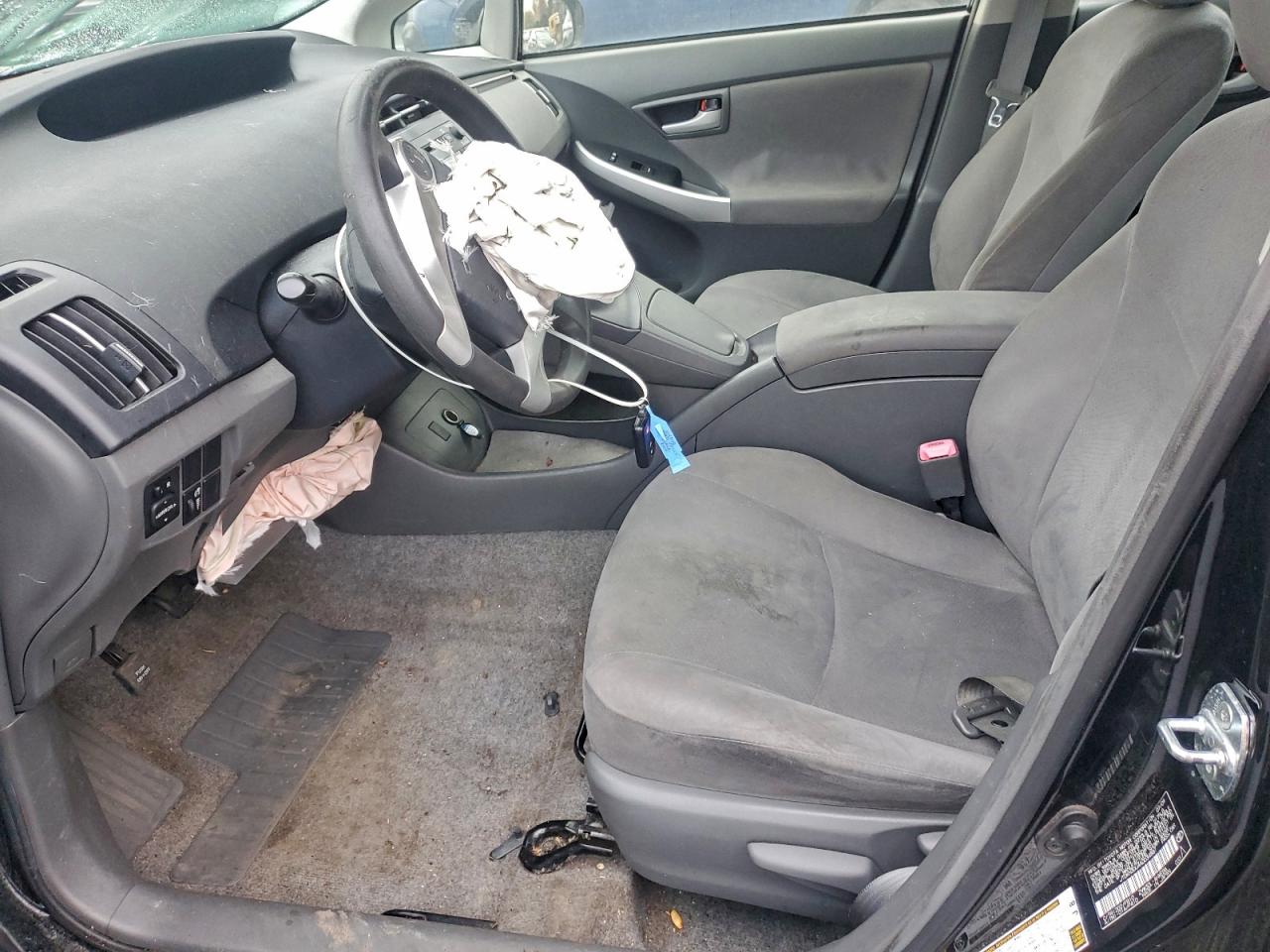 Toyota Prius Image 8