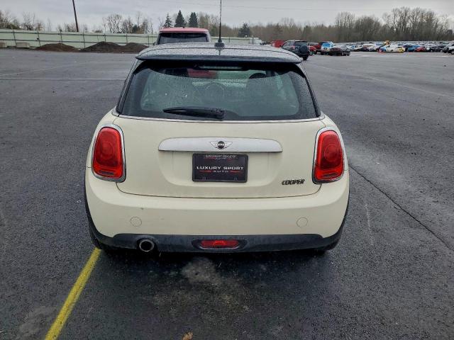 MINI Cooper Image 10