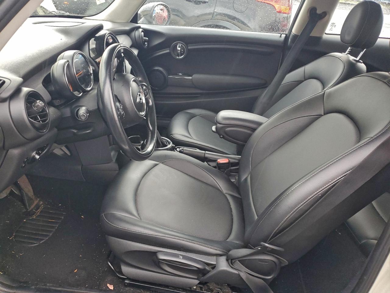 MINI Cooper Image 11