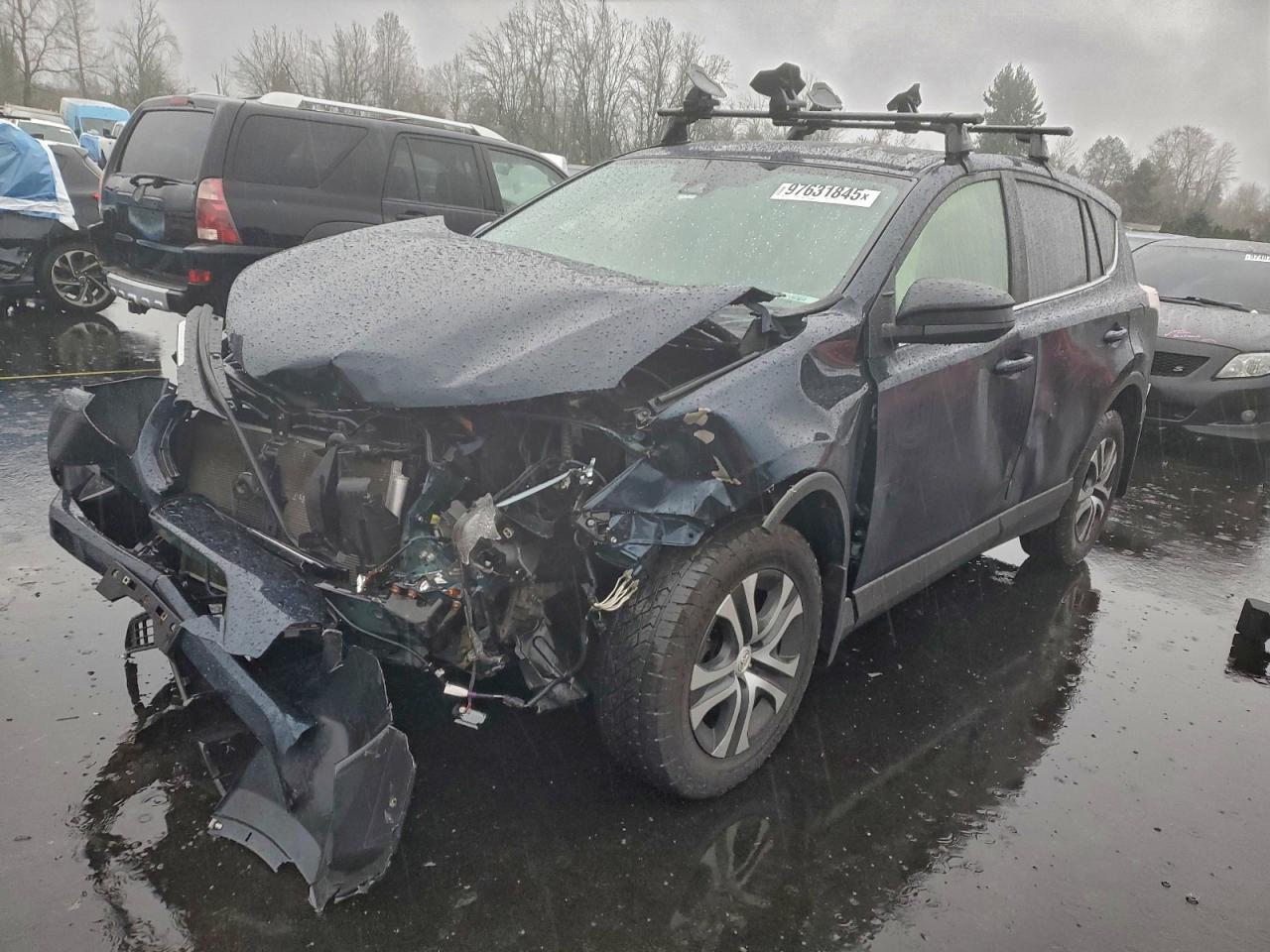 Toyota RAV4 Le Image 1