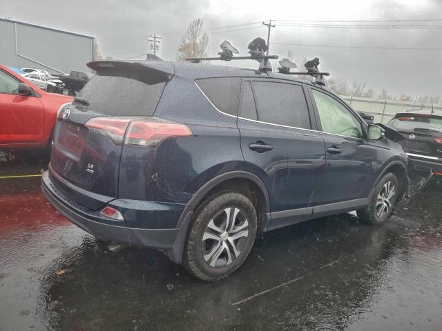 Toyota RAV4 Le Image 4