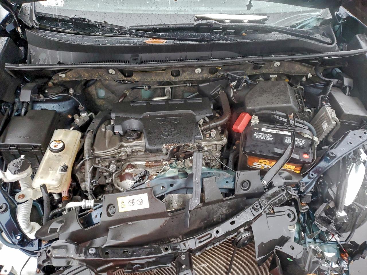 Toyota RAV4 Le Image 6